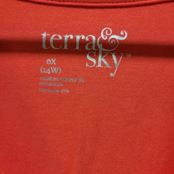 Terra & Sky Salmon V-Neck Tee 0X 14W - Picture 3 of 11
